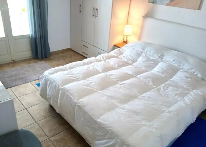 Logaras Seaview Apartment Logaras